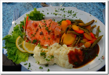 pikes salmon plate